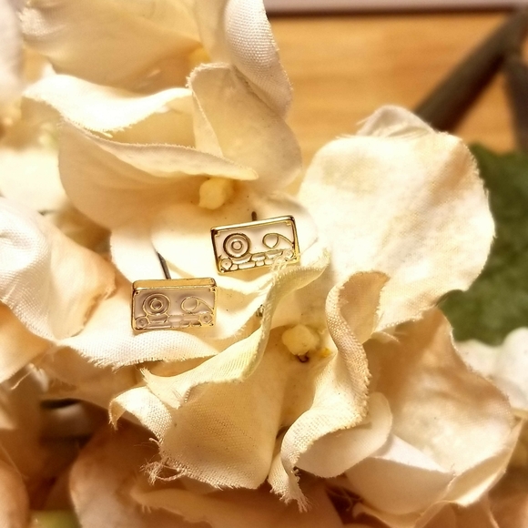 White Cassette earrings - Picture 8 of 10